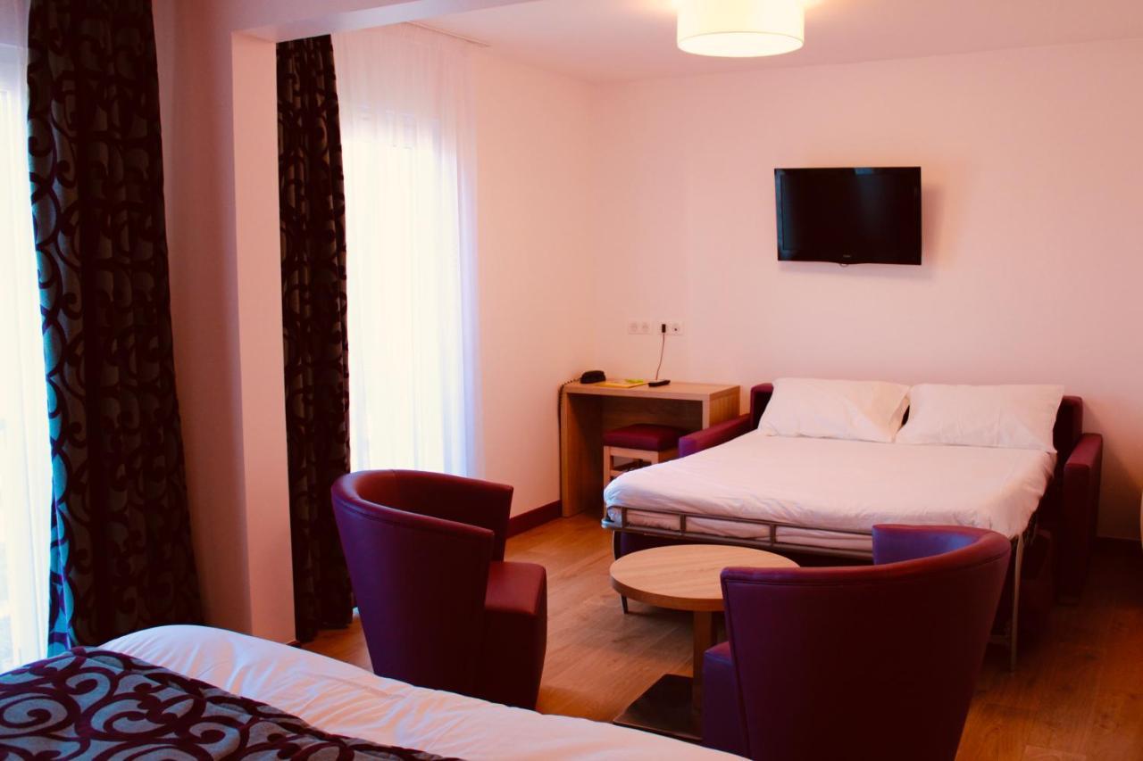 Aux Lys De Chablis Hotel ภายนอก รูปภาพ
