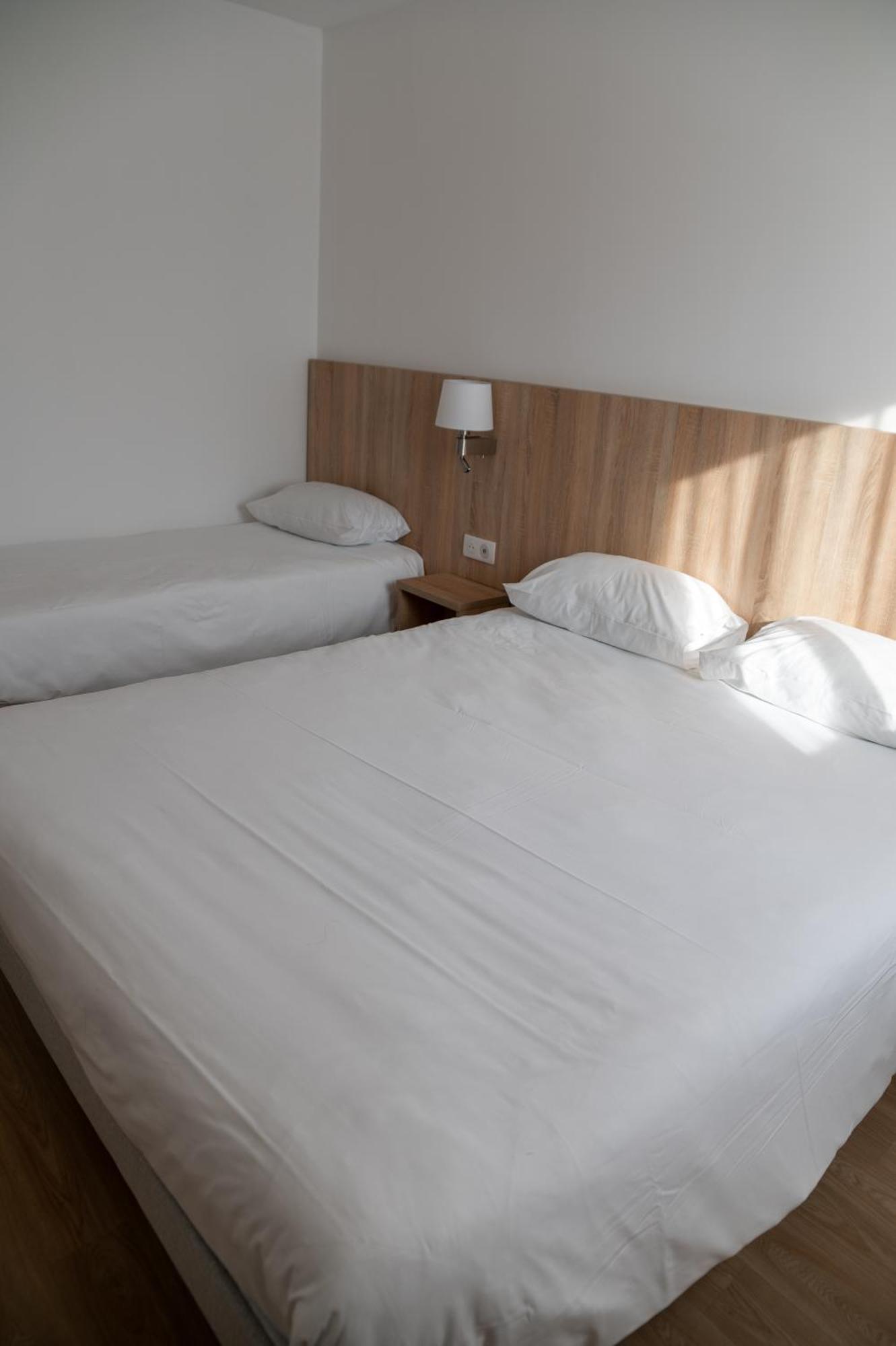 Aux Lys De Chablis Hotel ภายนอก รูปภาพ